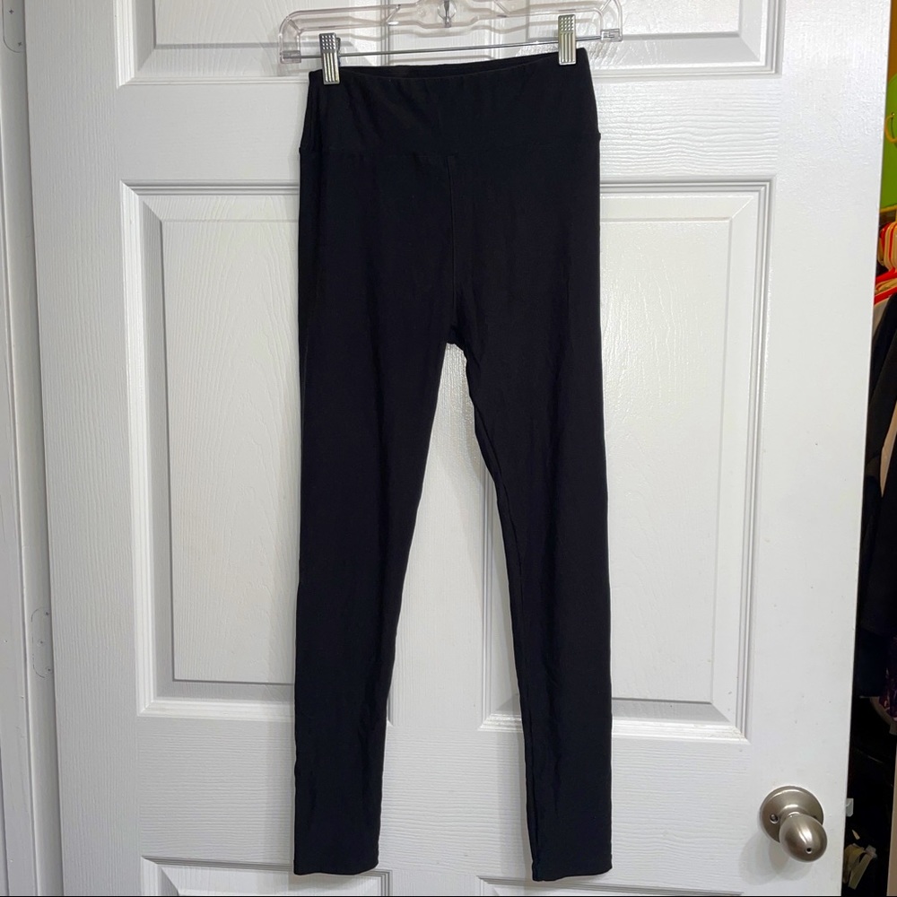 ❌SOLD❌ Lularoe solid black OS One Size Leggings